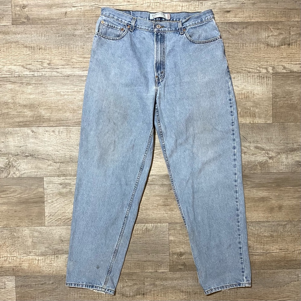 Vintage Levi’s 560 Comfort Fit Jeans